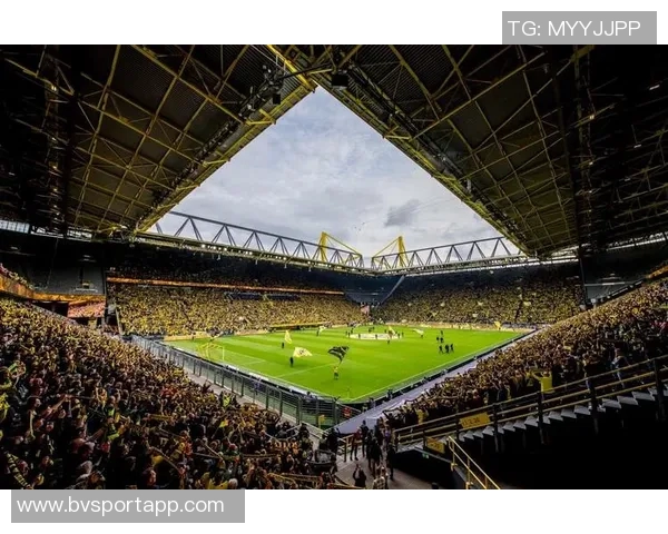 多特蒙德遭汉堡绝平柯尼希斯多费尔97分钟头球扳平比分