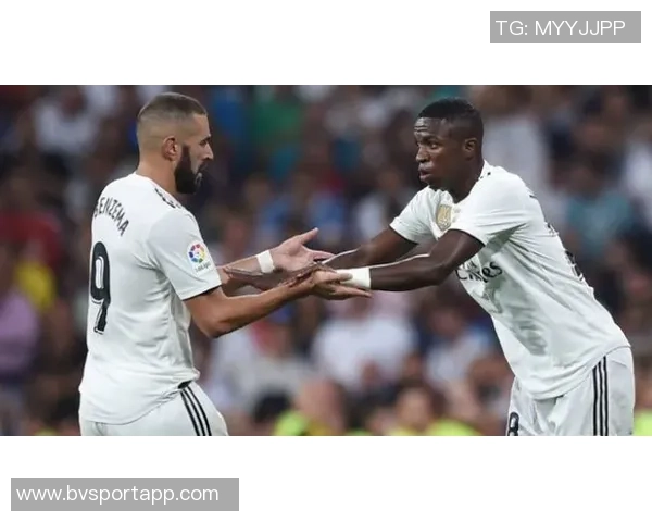 维尼修斯与切尔西传闻不实球员全心投入皇马赛季